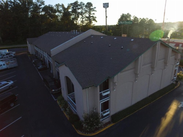 West Bank Inn image 10