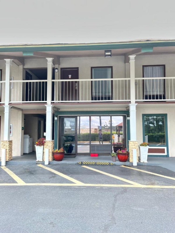 West Bank Inn image 15