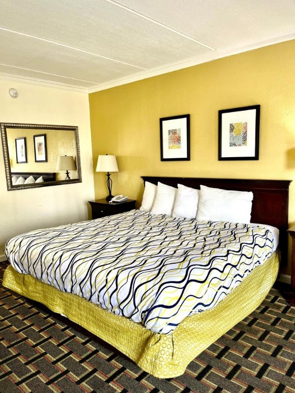 West Bank Inn image 25