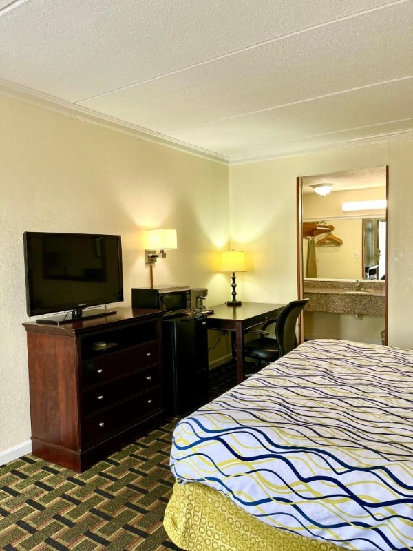 West Bank Inn image 27